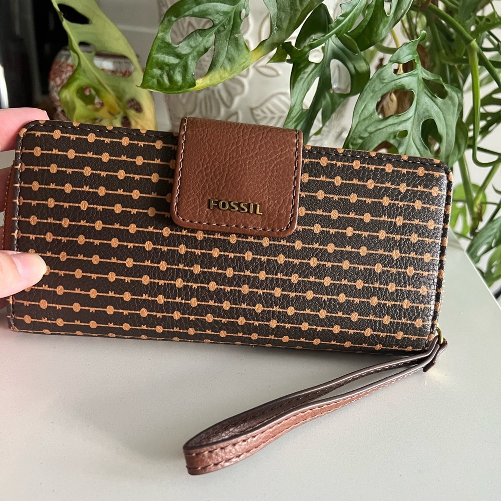 Fossil Wallet 🐻